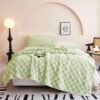 Luxury Thermal Blanket Green