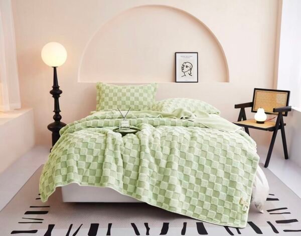 Luxury Thermal Blanket Green